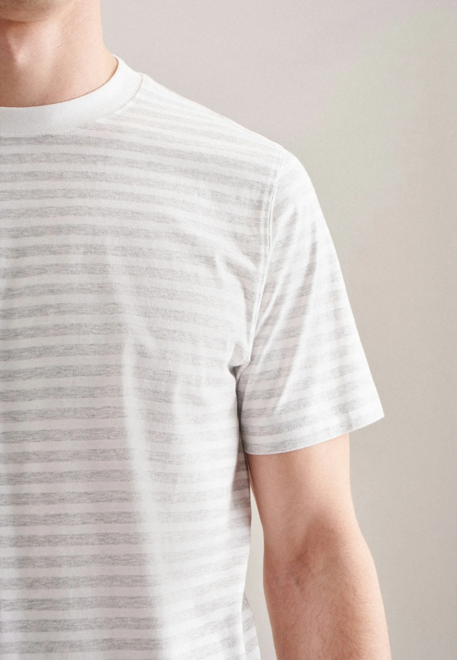 RONDE HALS TSHIRT